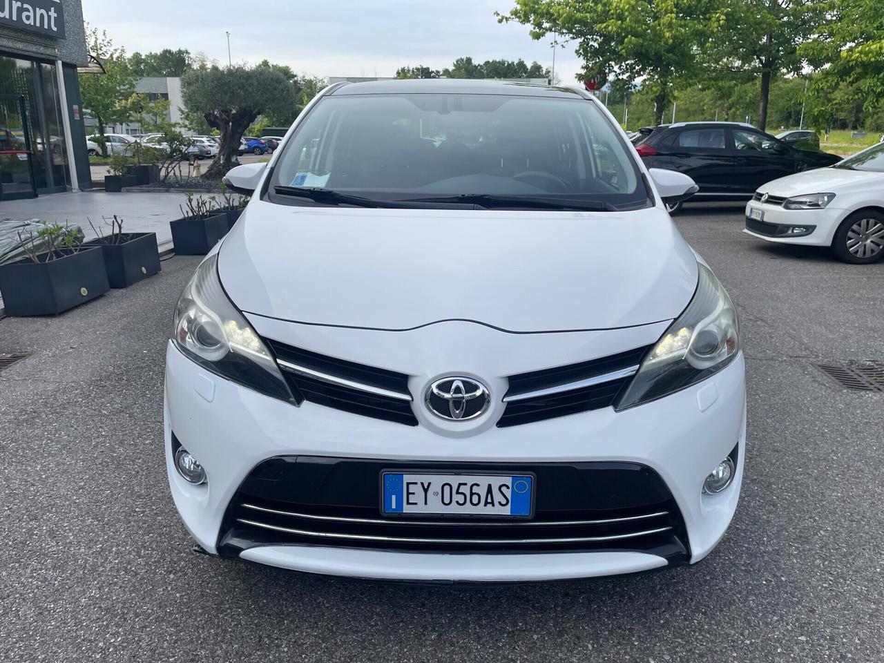 Toyota Verso 1.6 D-4D 7 posti*Tetto*Navi*Neopatentati*