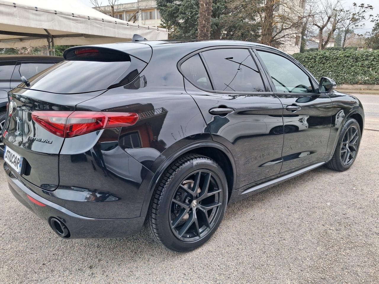 Alfa Romeo Stelvio 2.2 210 CV Q4 4x4 Veloce