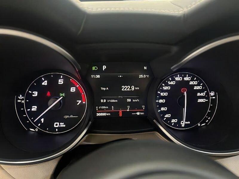 Alfa Romeo Stelvio 2.0 Turbo 200 CV AT8 Q4 Super