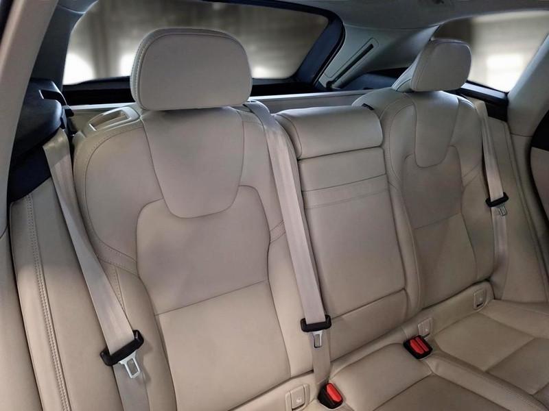 VOLVO XC60 T6 PLUG-IN AWD AUTO RECHARGE INSCR. SUV