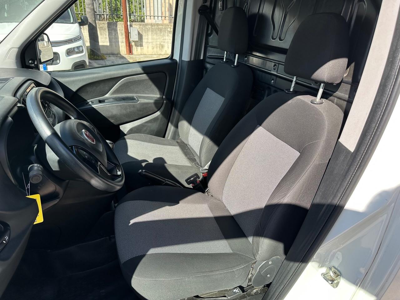 Fiat Doblo Doblò 1.4 T-Jet Natural Power PC-TN Car