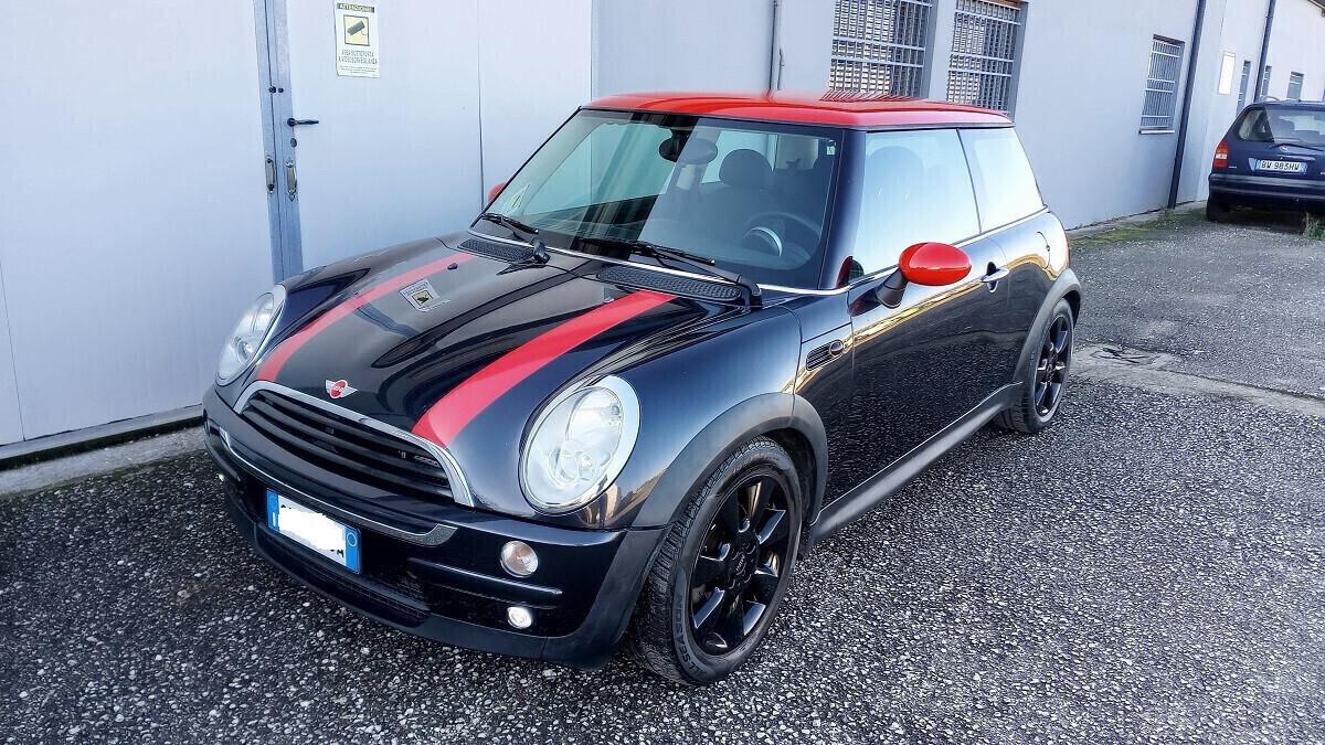 Mini Cooper 1.4 - diesel -
