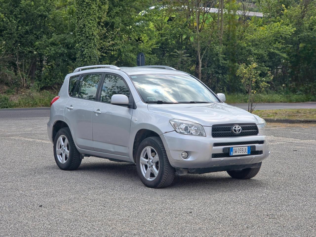 Toyota RAV 4 RAV4 2.2 D-4D 136 CV DPF Luxury 2009-E4 Manuale NEO