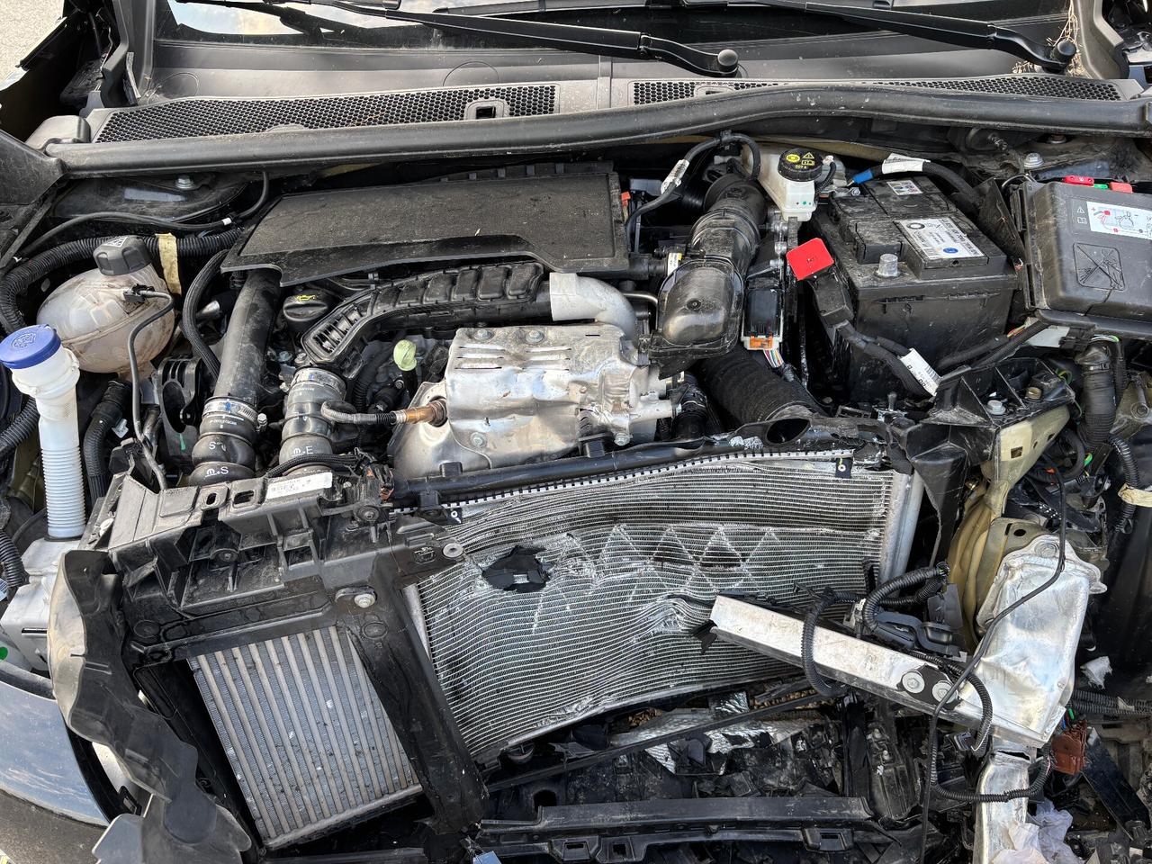 Peugeot 2008 PureTech 100 S&S Allure