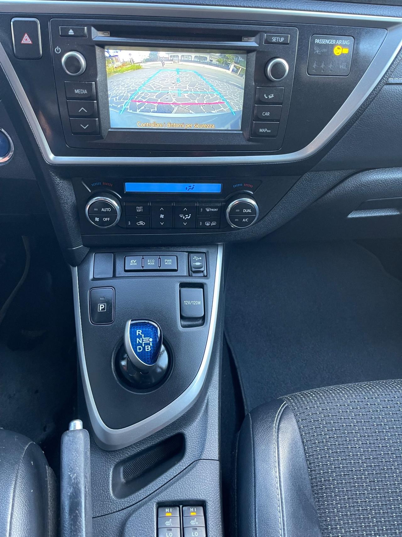 Toyota Auris 1.8 Hybrid Lounge