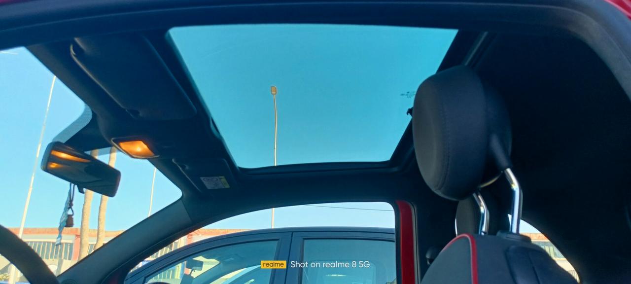 Fiat 500 1.0 Hybrid Red