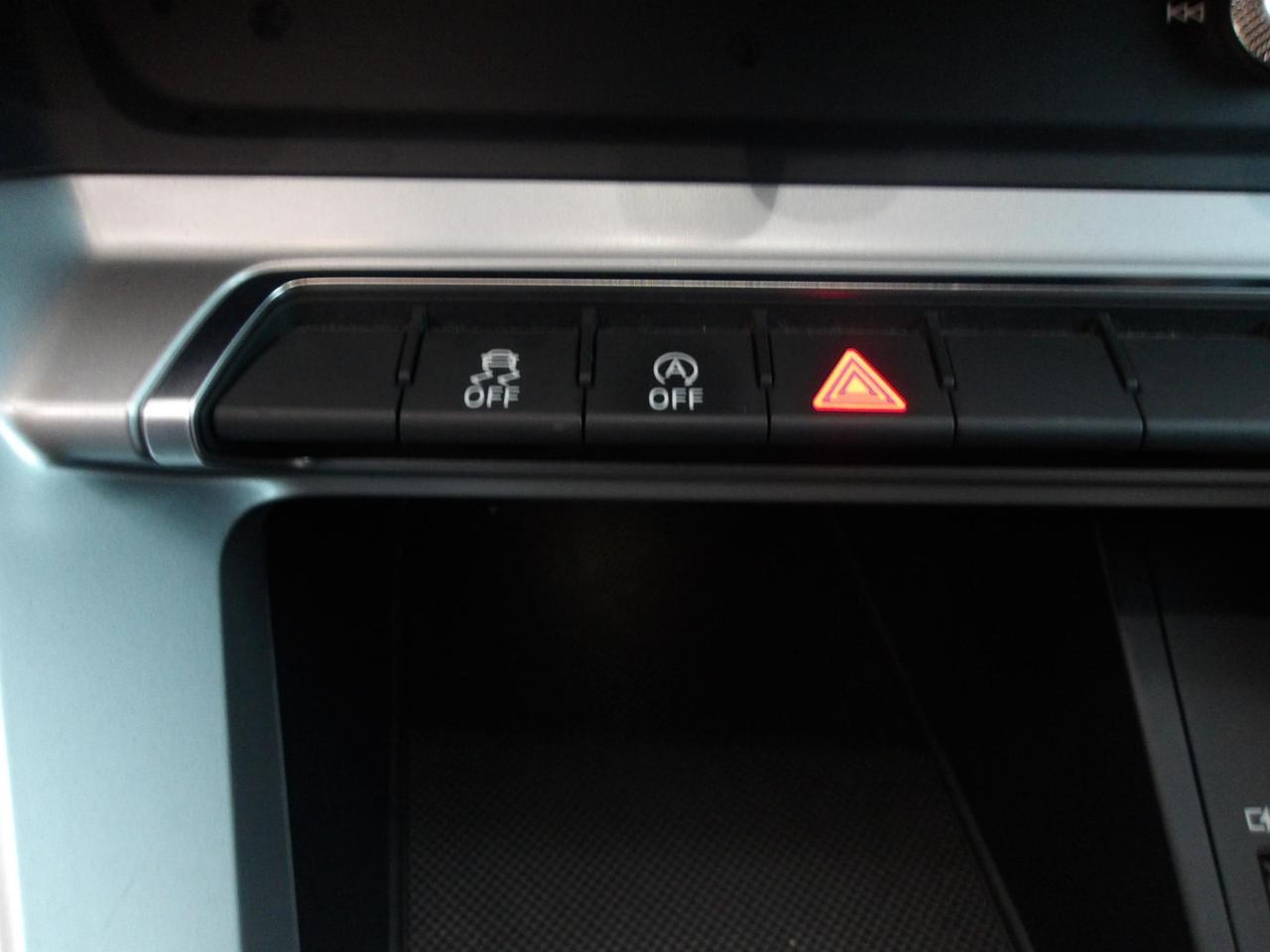 Audi Q3 35 2.0 tdi Business s-tronic