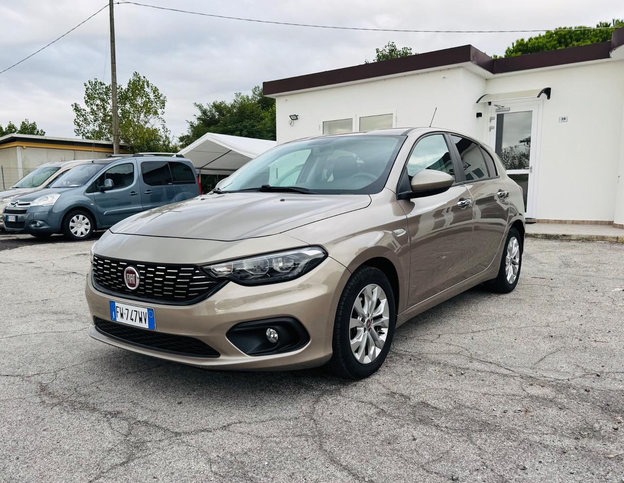 Fiat Tipo 1.4 5 porte Lounge 95 cv