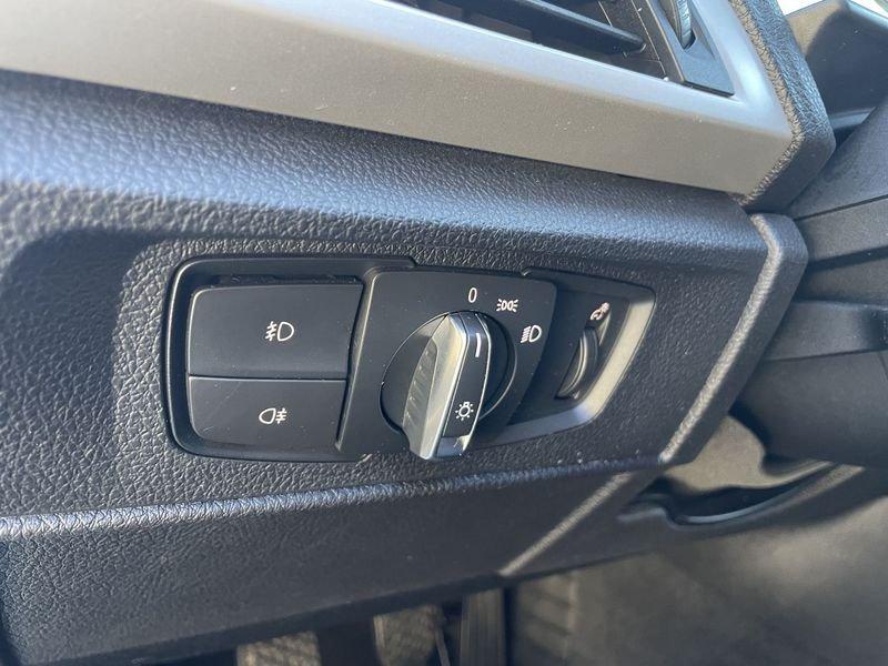 BMW Serie 1 116i 5p Urban + FARI XENON NEOPATENTATI OK