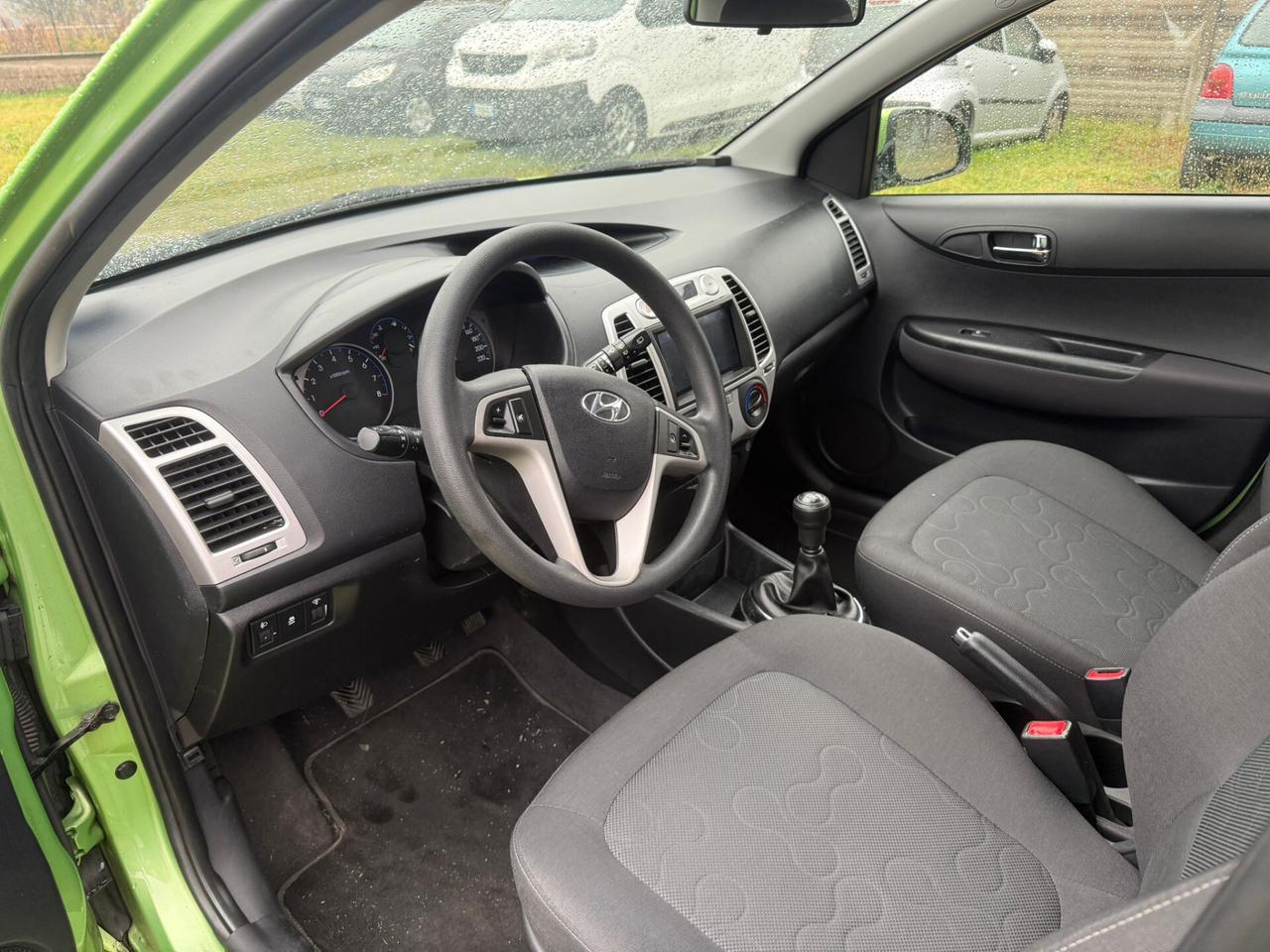 Hyundai i20 1.2 5p. ADATTA NEOPATENTATI
