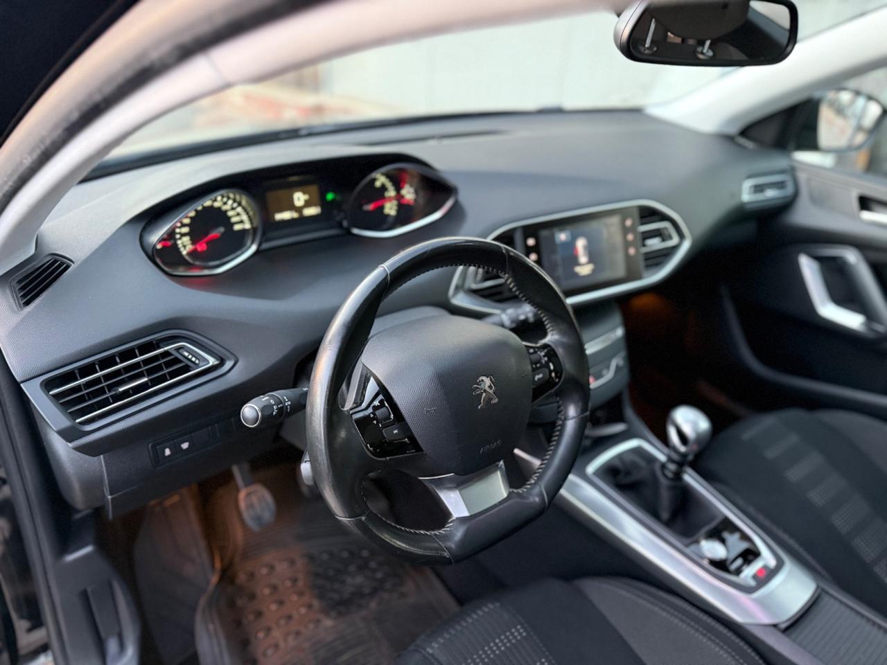 Peugeot 308 BlueHDi 120 Allure KM Certif