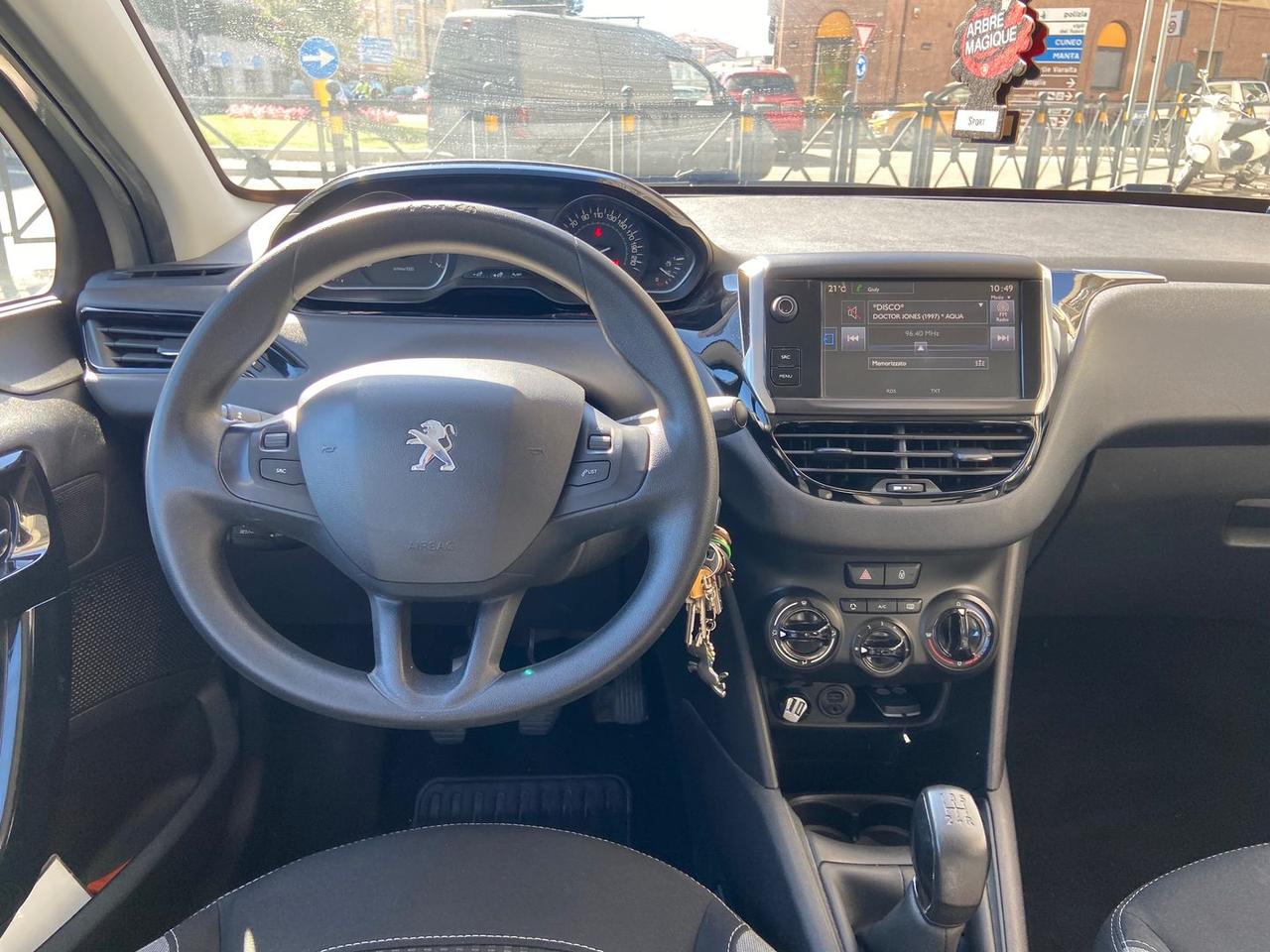 Peugeot 208 1.2 PureTech 82 Acti #6658