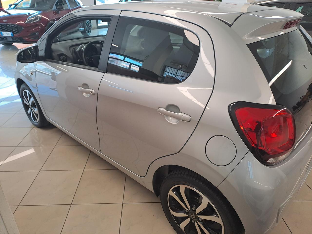 Citroen C1 VTi 72 S&S 3 porte Shine