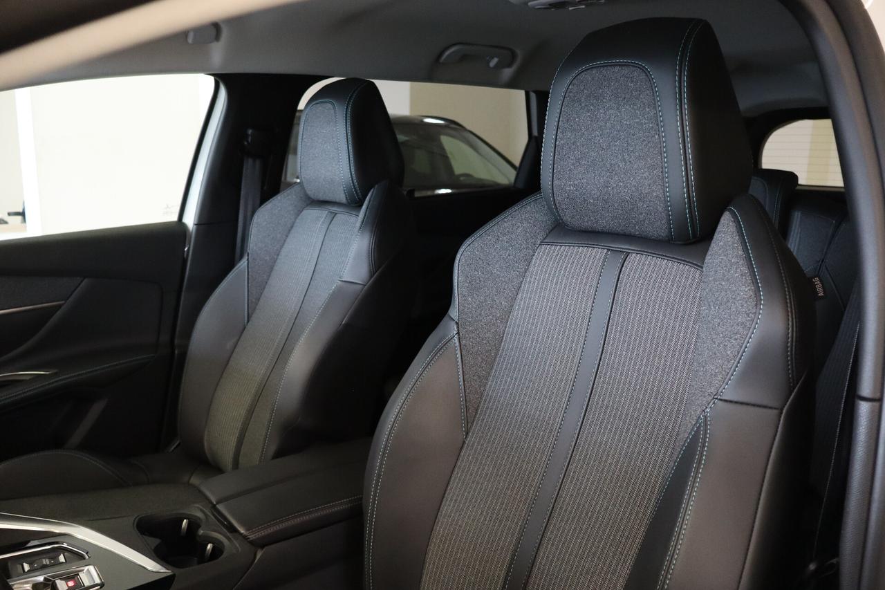 Peugeot 5008 1.5 BLUEHDI 130 CV 7 POSTI ALLURE PACK EAT8 CATENA 8 mm
