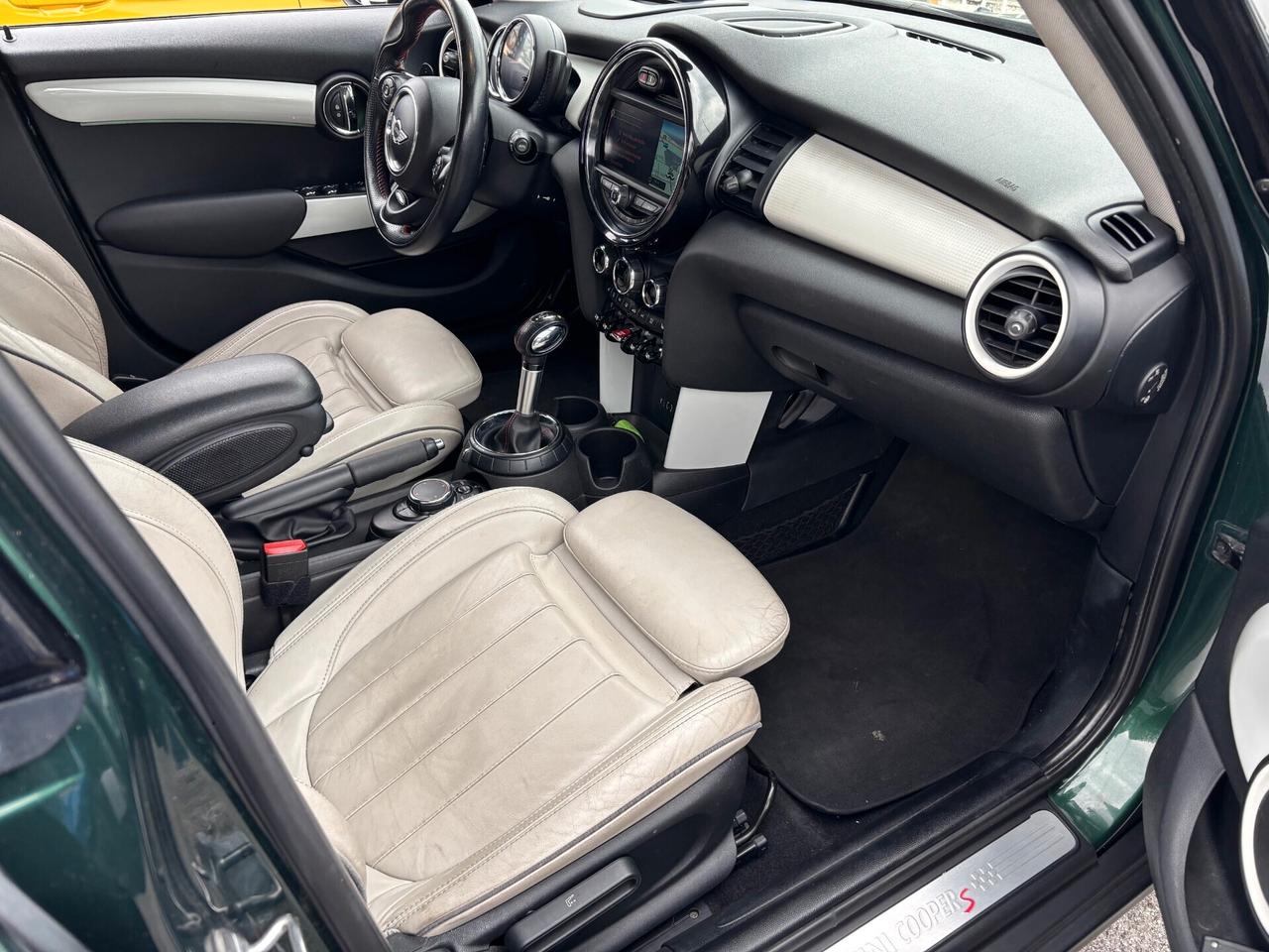 Mini 2.0 Cooper SD AUTOMATICA, PANORAMA, NAVI, TELECAMERA, HEAD UP DISPLAY, STUPENDA!!!!!