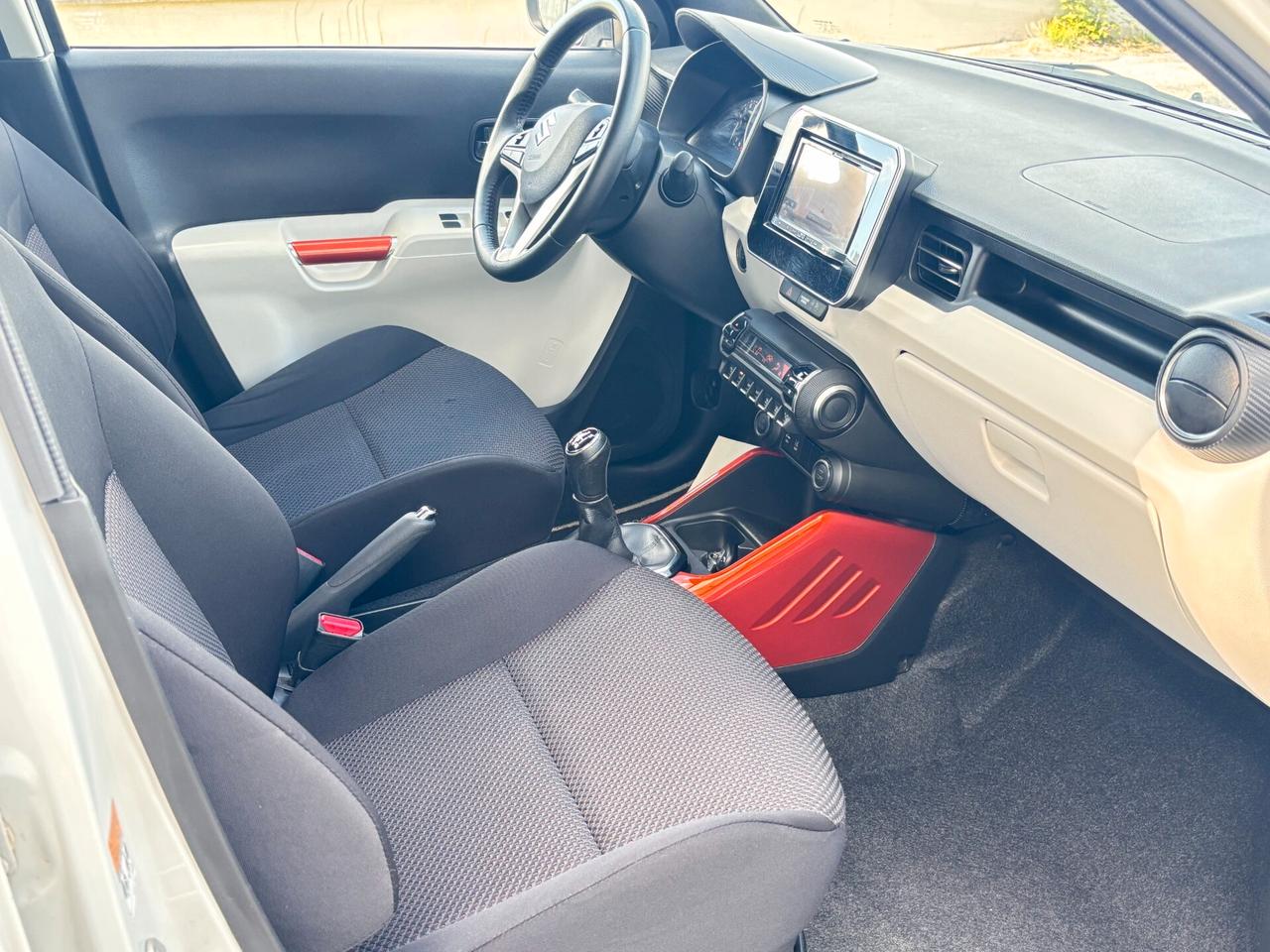 Suzuki Ignis 1.2 Dualjet Top