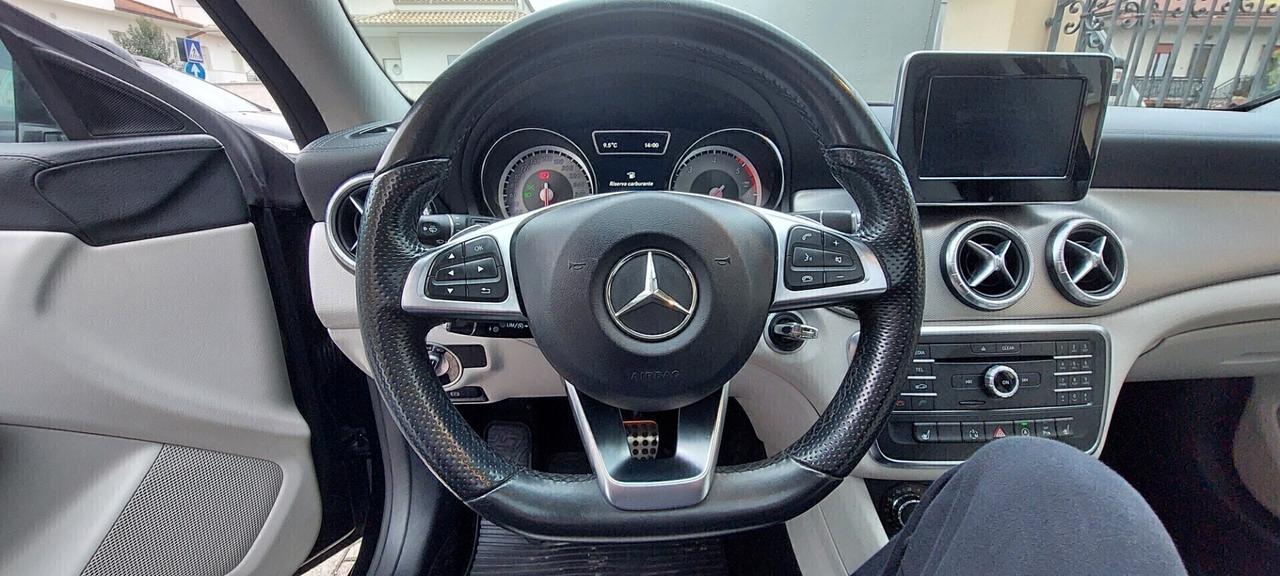 CLA 200 AUTOMATIC PREMIUM DARK NIGHT 140 CV AMG NAVI PELLE TELEFONO FULL FULL TETTO APRIBILE