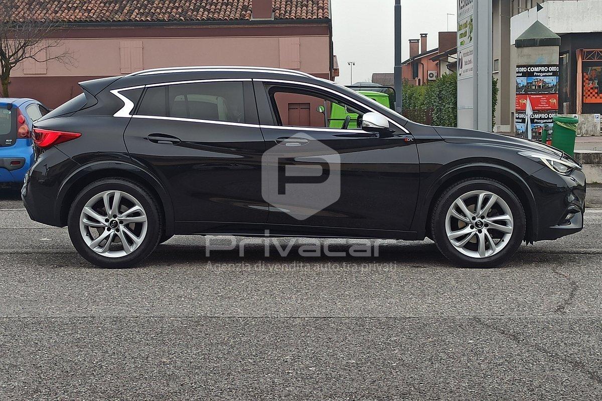 INFINITI Q30 1.5 diesel Premium Tech