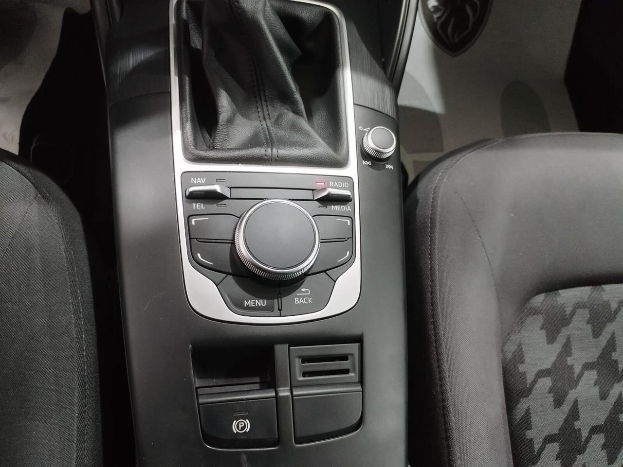 Audi A3 SPB 1.6 TDI clean diesel Attraction Ultra