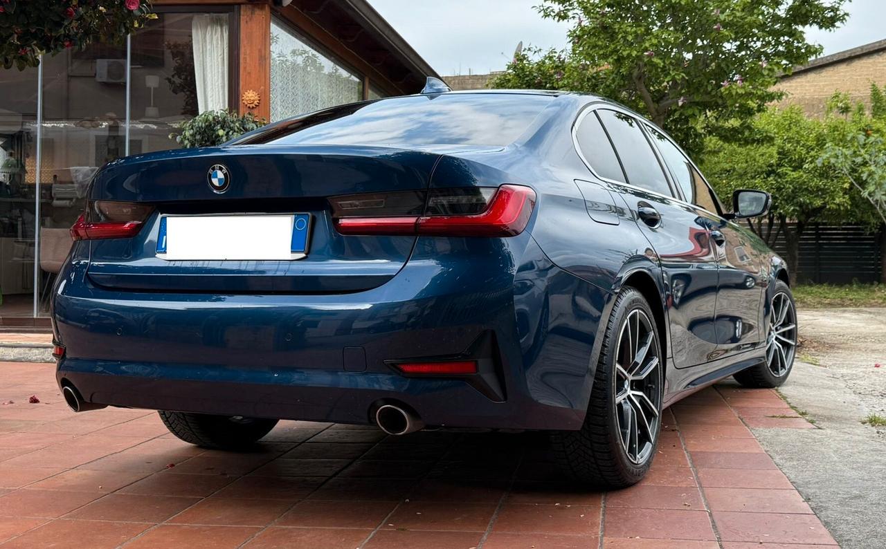 Bmw 318d 4p. mhev 48V Business Advantage