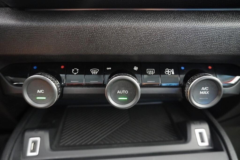 CITROEN C4 X NEW 1.2 PURETECH 130CV EAT8 SeS MAX ( FARI LED - COCKPIT - ADAPTIVE CRUISE - PELLE - NAVI - MIRROR - PDC - TELECAMERA POST. - CERCHI 18 )