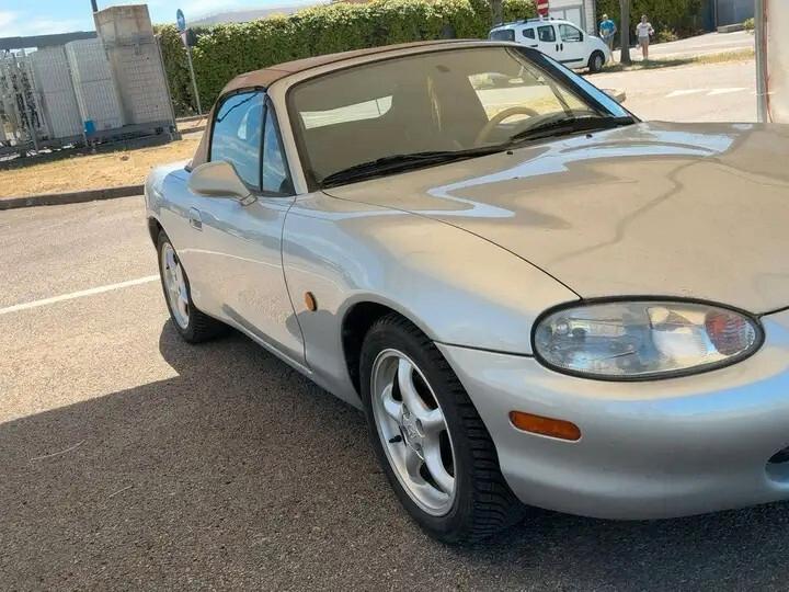 Mazda MX-5 1.9 Benzina Cabrio