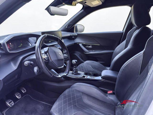 PEUGEOT 2008 PureTech 130 S&S GT