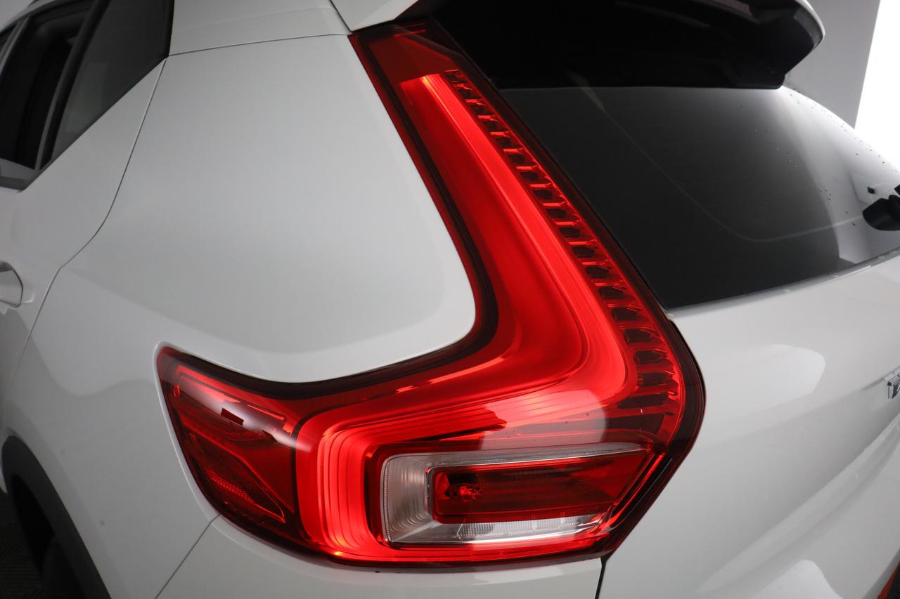 VOLVO XC40 (2017--->) XC40 B3 automatico Essential