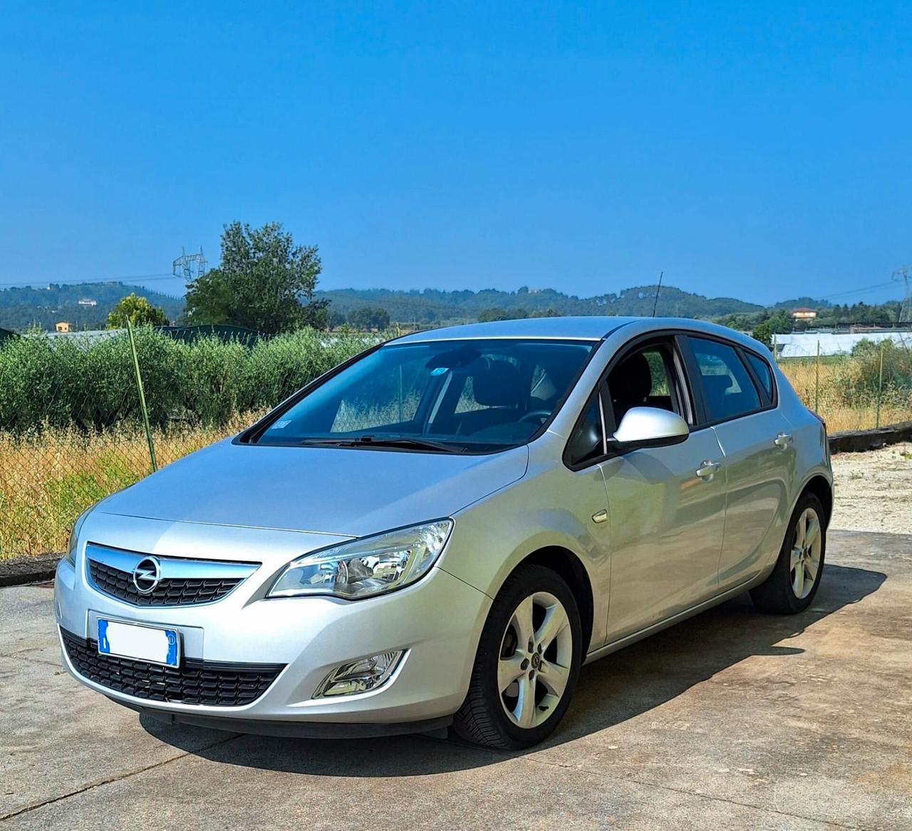 Opel Astra 1.4 - Benzina - 5porte - NEOPATENTATI