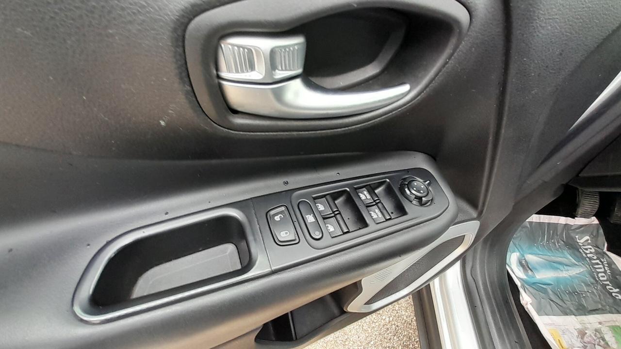 Jeep Renegade 1.6 Mjt 120 CV Longitude