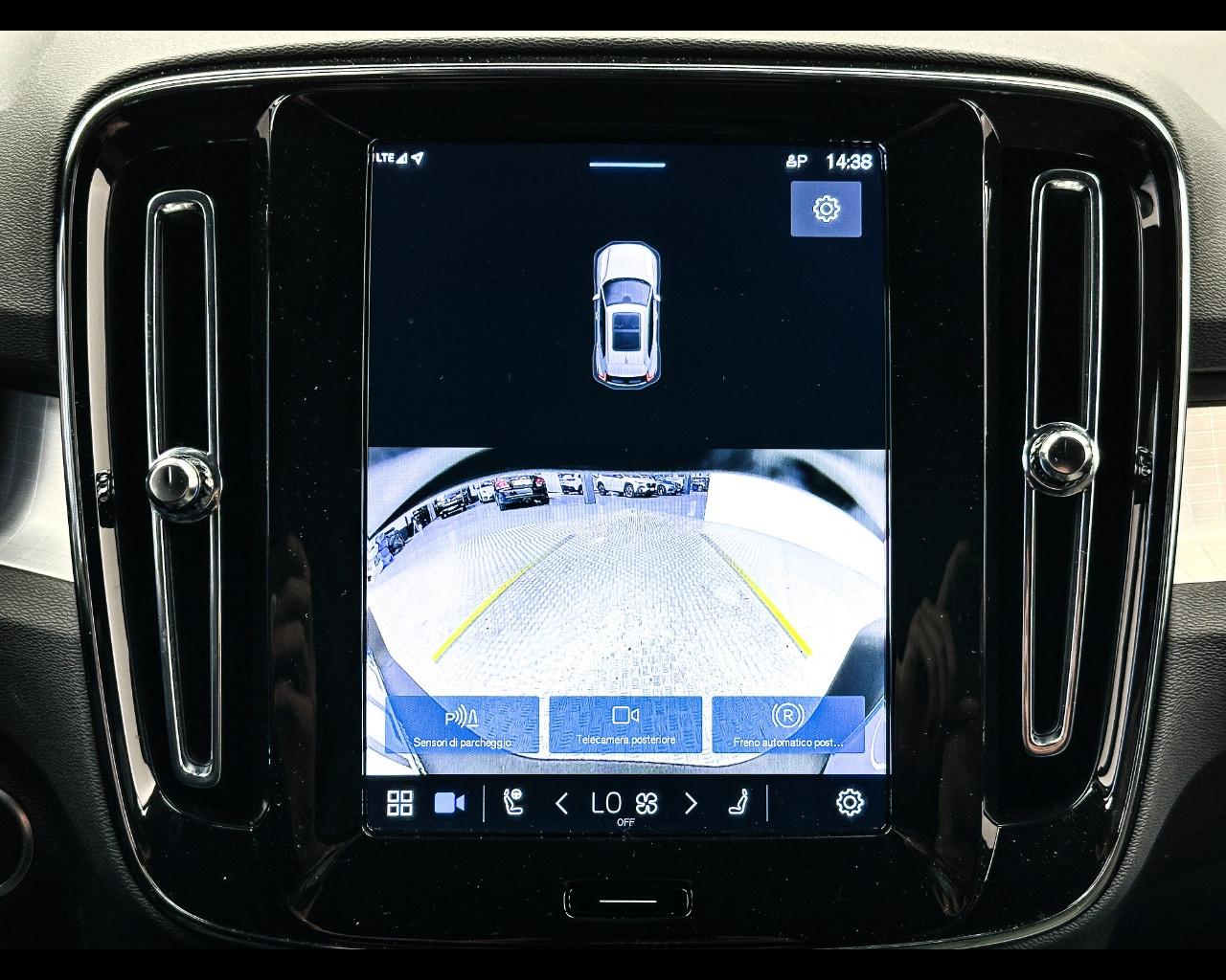 VOLVO XC40 (2017-->) - XC40 B3 automatico Core