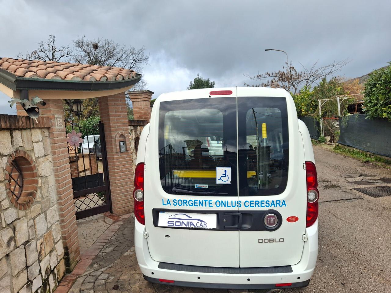 Fiat Doblo Doblò 1.6 MJT 16V 90CV tetto alto pedana elettrica trasporto disabili