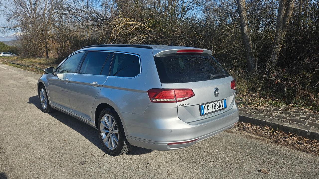 Volkswagen Passat Variant 1.6 TDI SCR DSG Business BMT