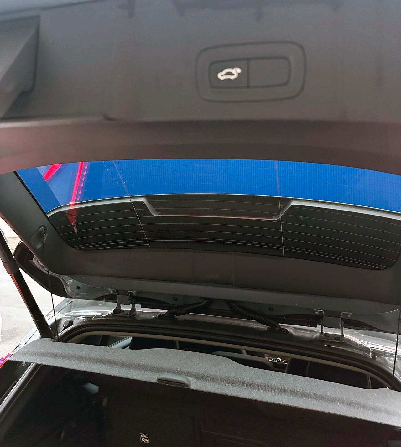 Volvo XC40 T5 Twin Engine Geartronic Hybrid Plug in R-design Tetto Apribile