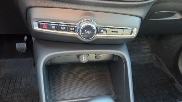 VOLVO XC40 T2 Essential PERMUTE OK NEOPAT. UNICOPR.