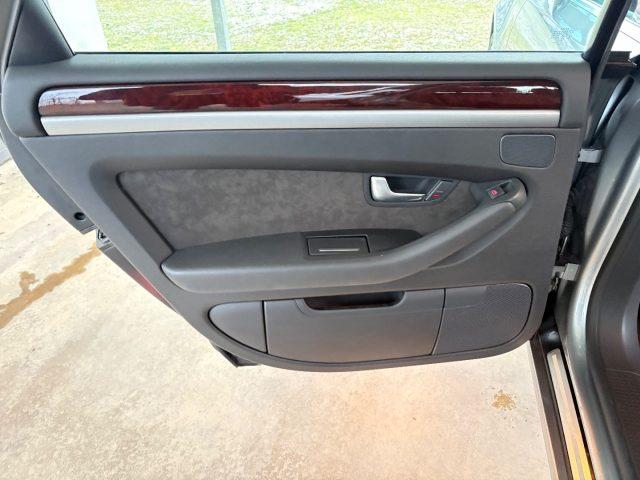 AUDI A8 3.0 V6 TDI TRAZIONE INTEGRALE POCHI CHILOMETRI