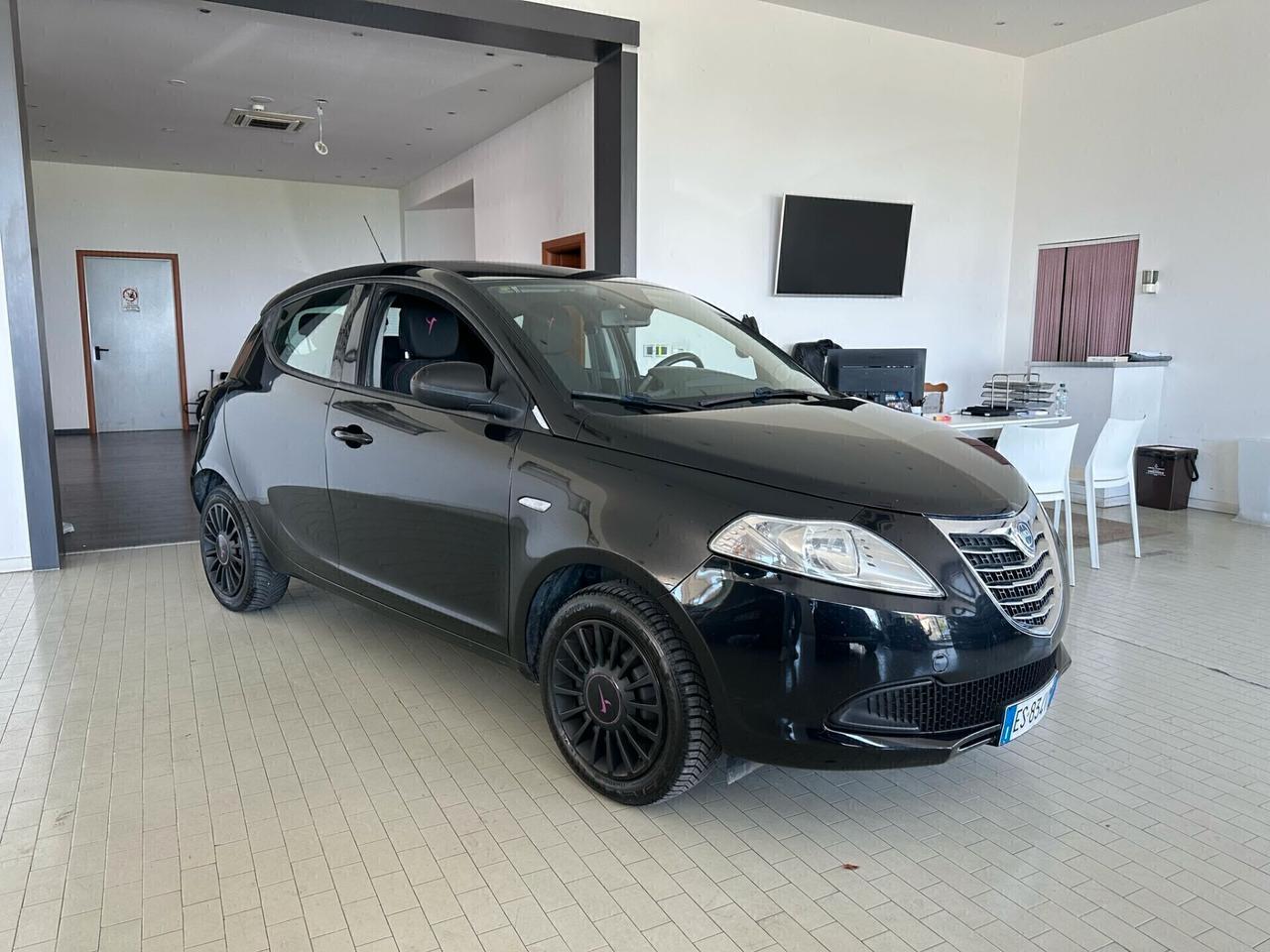 Lancia Ypsilon 1.2 69 CV 5 porte GPL Ecochic Gold