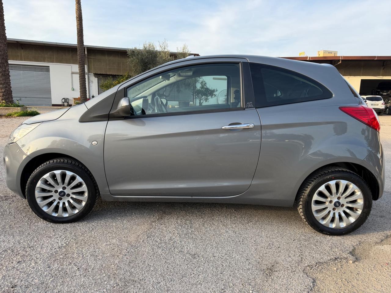 Ford Ka 1.3 TDCi 75CV Titanium cDPF