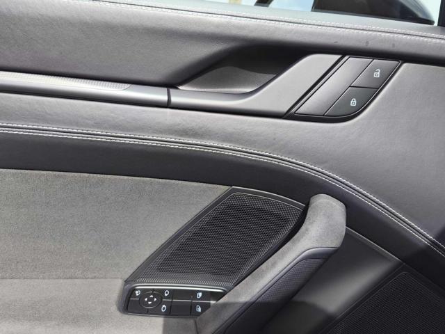 PORSCHE 911 Carrera 4 GTS StraFull!!!