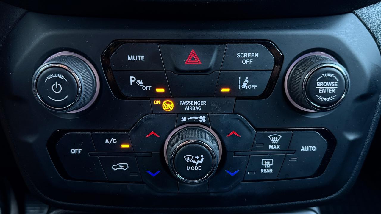JEEP RENEGADE 4WD 2.0 MJT LIMITED AT9 140 CV - FULL LED, SEDILI RISCALDATI, NEOPATENTATI