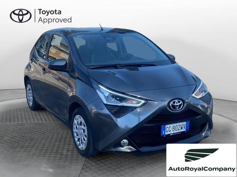 Toyota Aygo Aygo Connect 1.0 VVT-i 72 CV 5 porte x-play