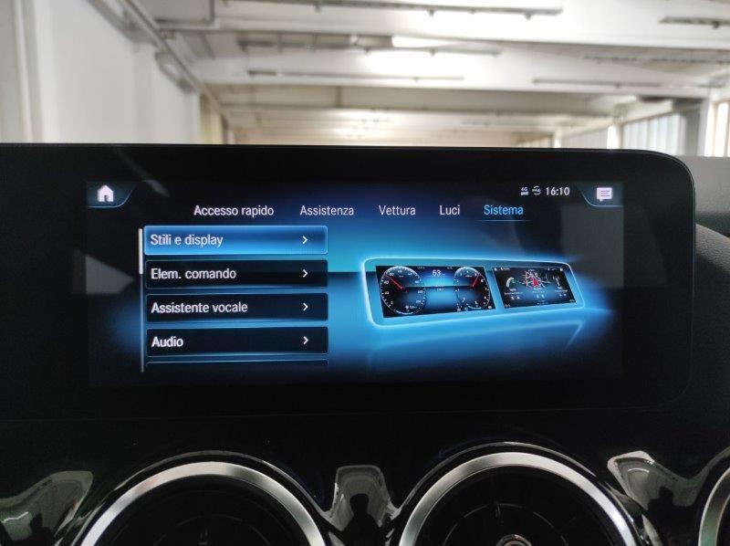 Mercedes-Benz Classe B (W247) - B 180 Automatic Business Extra