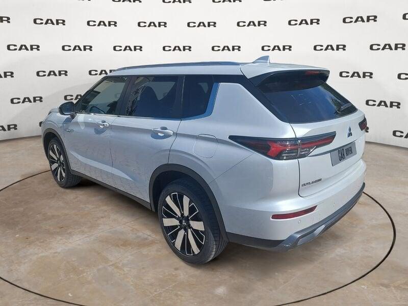 Mitsubishi Outlander PHEV 2.4L PHEV INTENSE