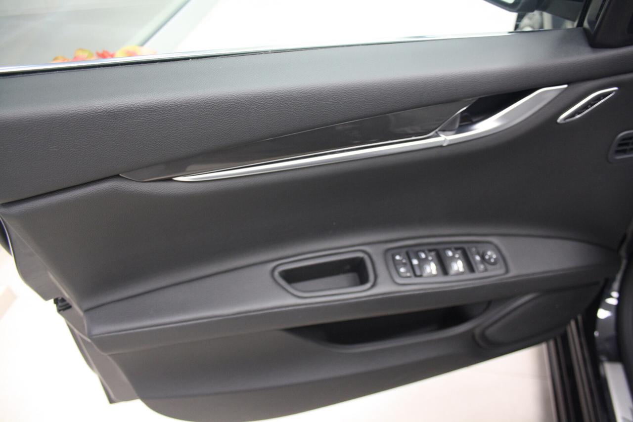 MASERATI GHIBLI 2.0 330cv 48v GT *2024