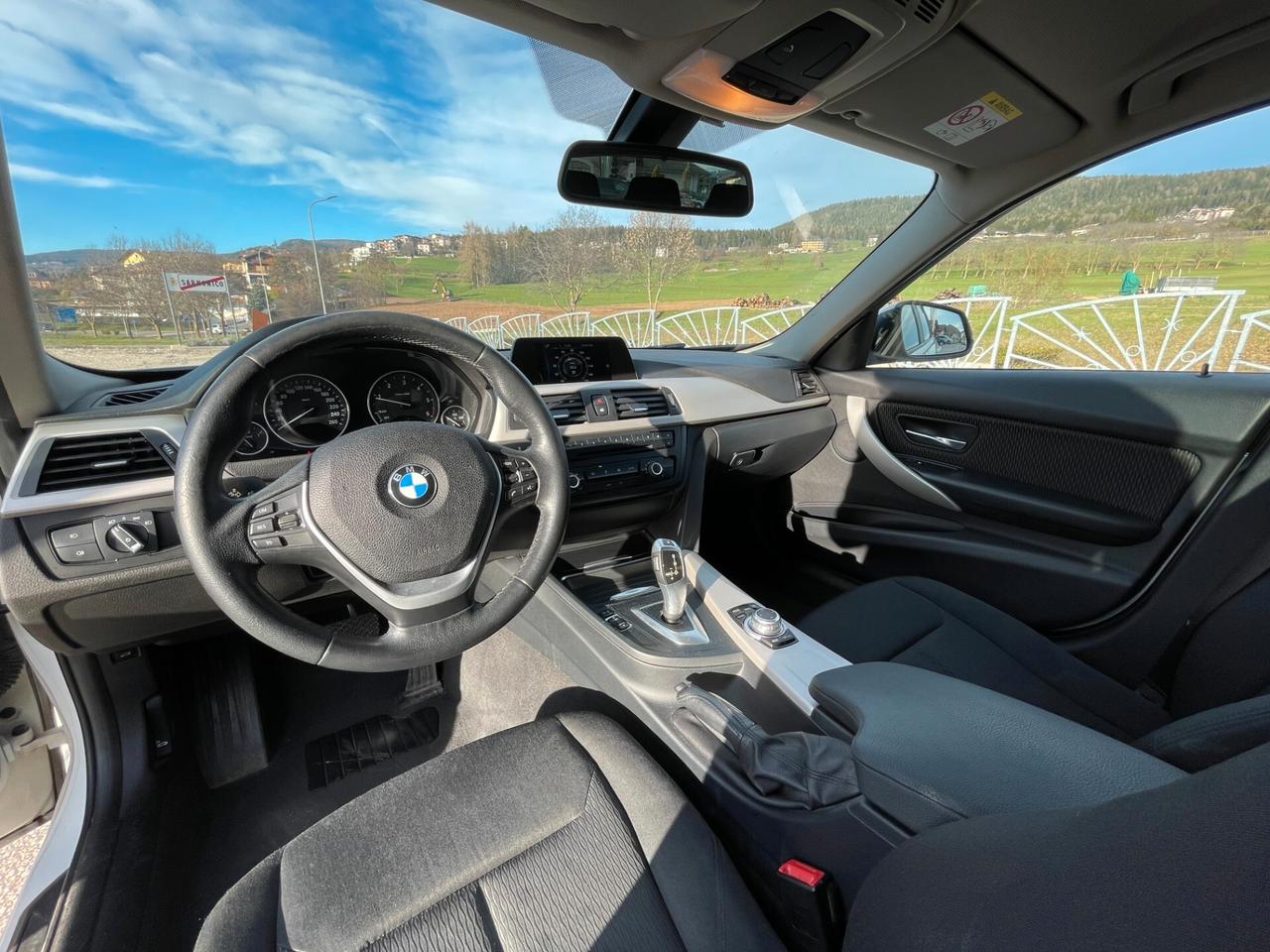 Bmw 320d xDrive Touring Business aut. 4X4