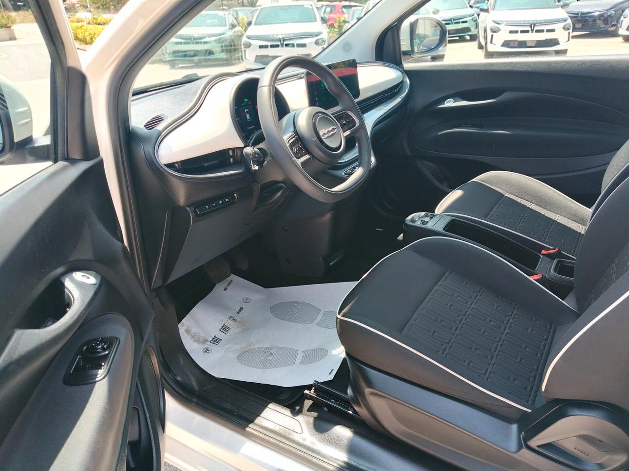 Fiat 500 500e Berlina 42 kWh Icon
