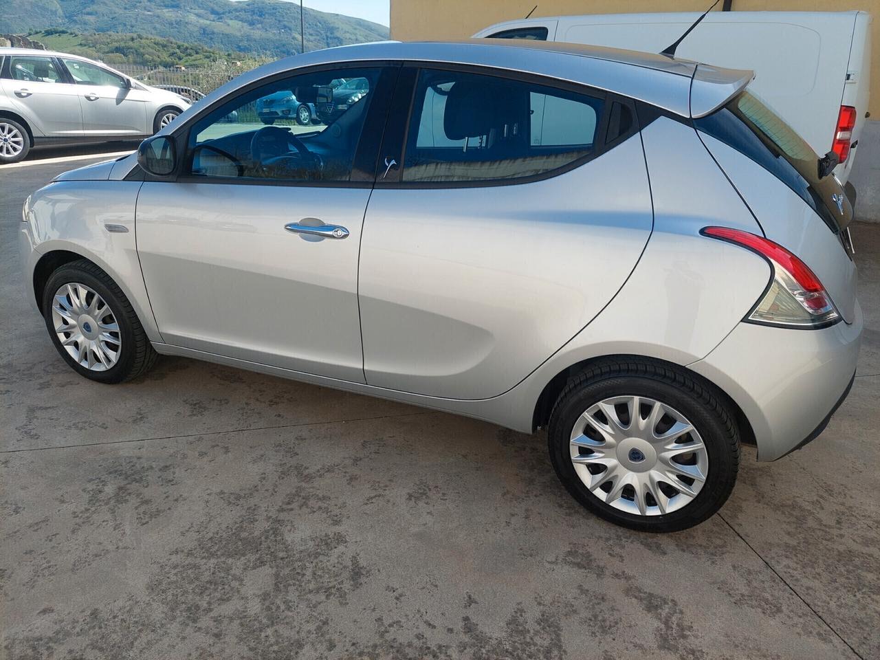 Lancia Ypsilon 1.3 MJT 16V 95 CV 5 porte S&S Gold