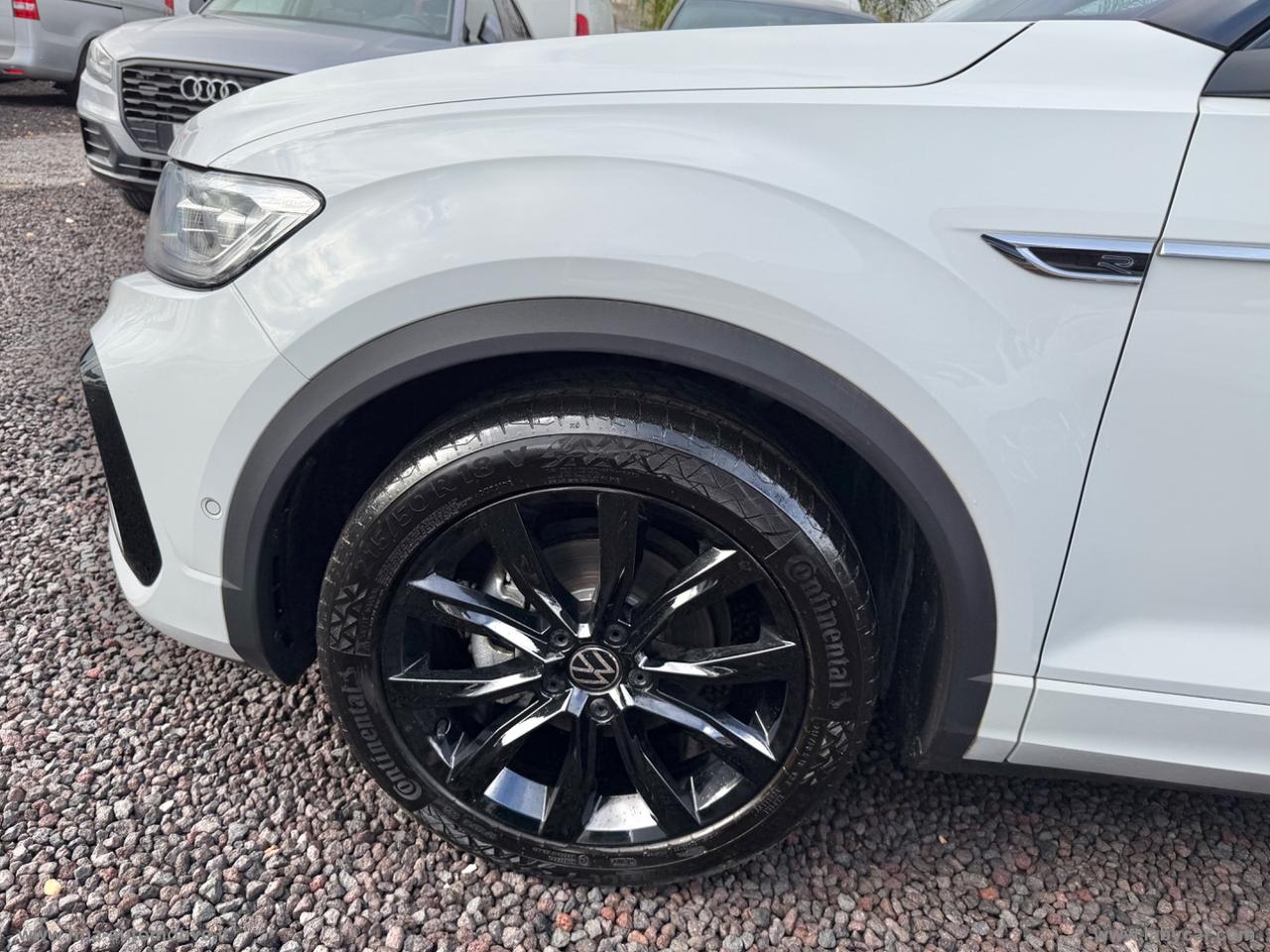 VOLKSWAGEN T-Roc 2.0TDI R-LINE NAVI LED PELLE MATRIX