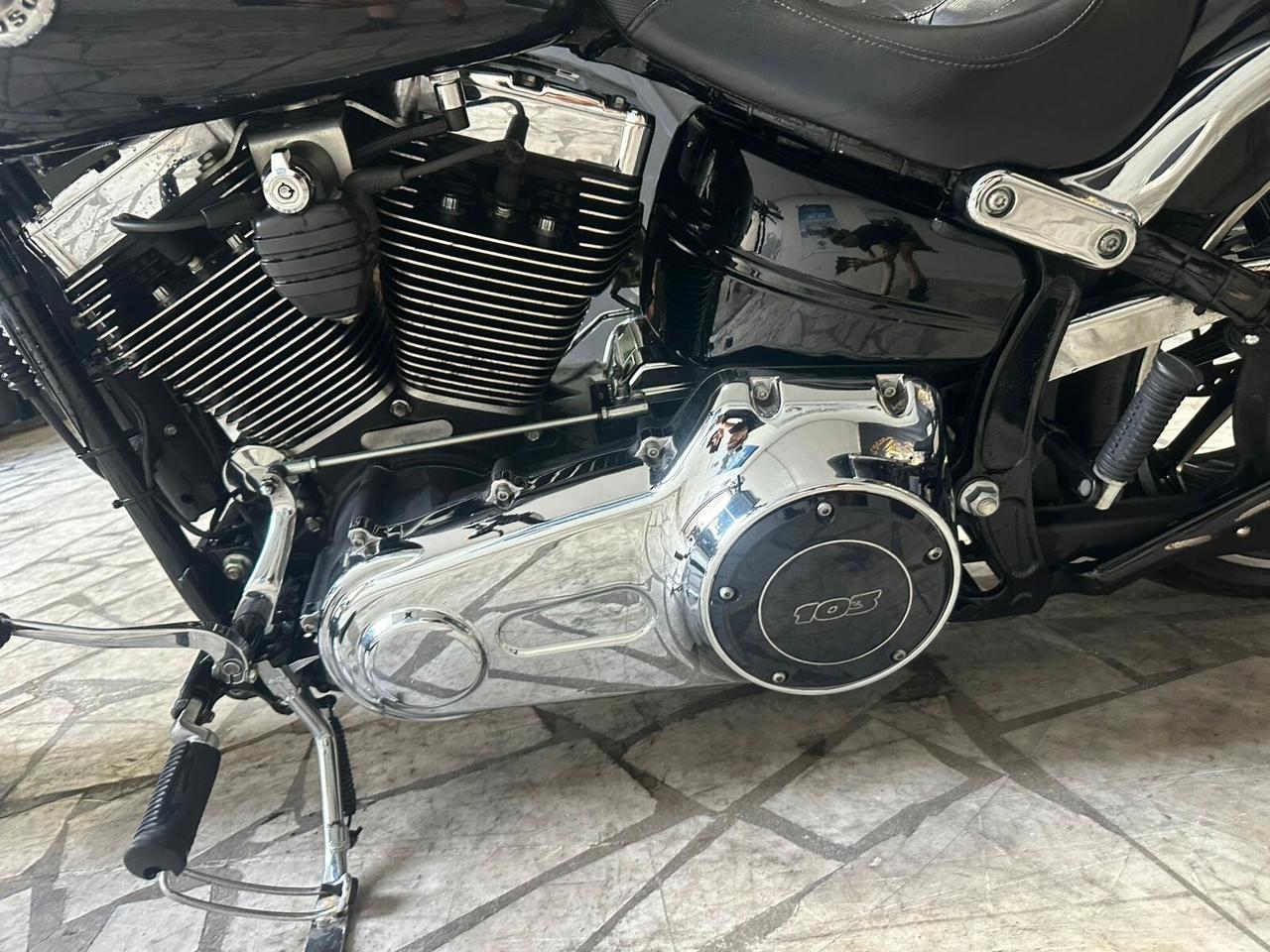 Harley-davidson Breakout 103