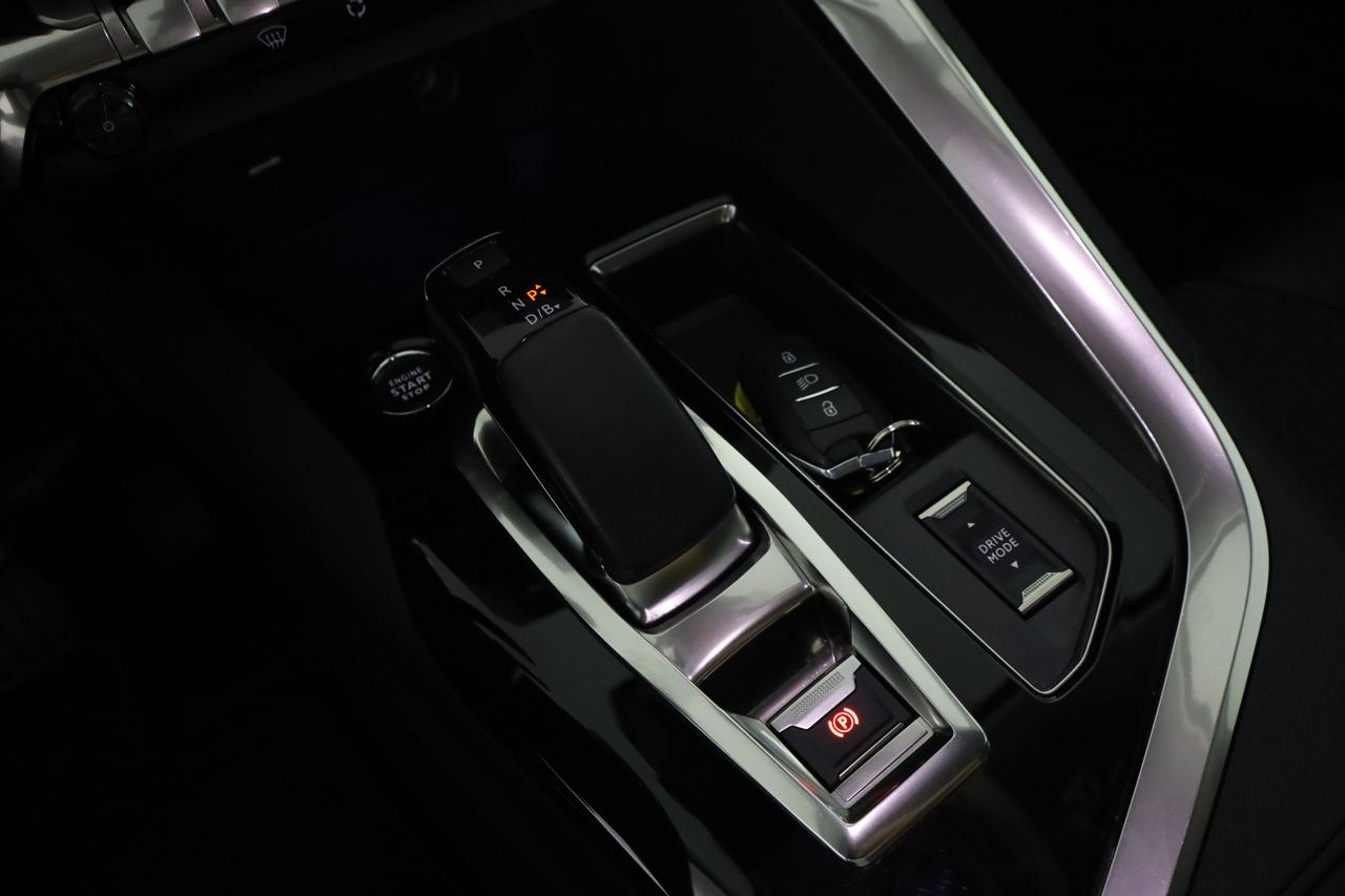 PEUGEOT 3008 2ª serie 3008 Hybrid 225 e-EAT8 Allure